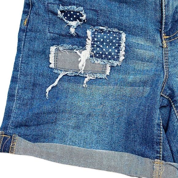 Cleo EVERYBODY High Rise Patch Rolled Hem Stretch Jean Shorts - Picture 3 of 4